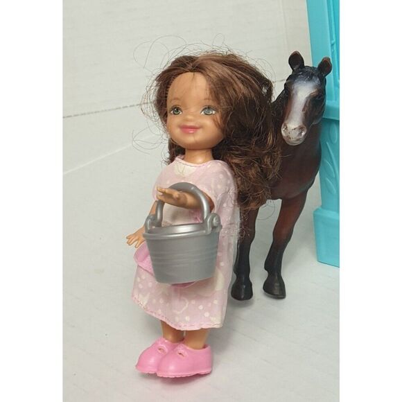 Vintage Barbie Kelly Horse Stable Playset With Dolls & Accessories 1994 - Picture 5 of 5